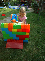 Top Ender behind a wall with his water gun