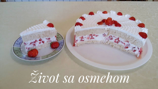 Ledena torta sa jagodama