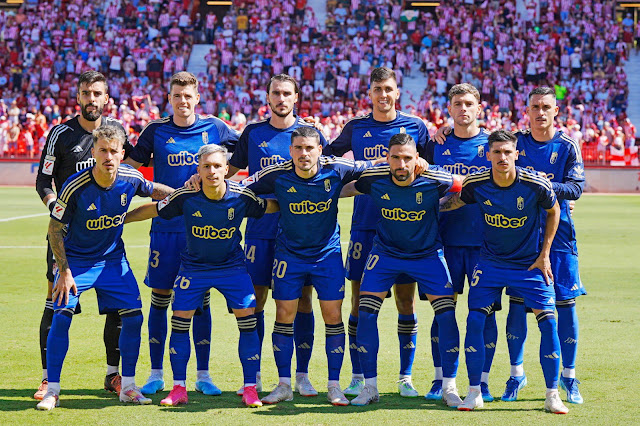 GRANADA C. F. Temporada 2023-24. André Ferreira, Gerard Gumbau, Ignasi Miquel, Raúl Torrente, Lucas Boyé, José Callejón. Ricard Sánchez, Bryan Zaragoza, Sergio Ruiz, Antonio Puertas, Carlos Neva. U. D. ALMERÍA 3 🆚 GRANADA C. F. 3 Domingo 01/10/2023, 14:00 horas. Campeonato de Liga de 1ª División, jornada 8. Almería, Power Horse Stadium: 14.264 espectadores. GOLES: ⚽1-0: 41’, Luis Suárez. ⚽2-0: 44’, Luis Suárez. ⚽3-0: 45+1’, Luis Suárez. ⚽3-1: 66’, Bryan Zaragoza, de penalti. ⚽3-2: 70’, Ricard Sánchez. ⚽3-3: 96’, Myrto Uzuni.