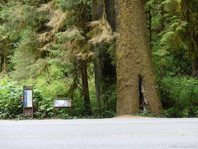 signs at Ossagon Creek Trailhead