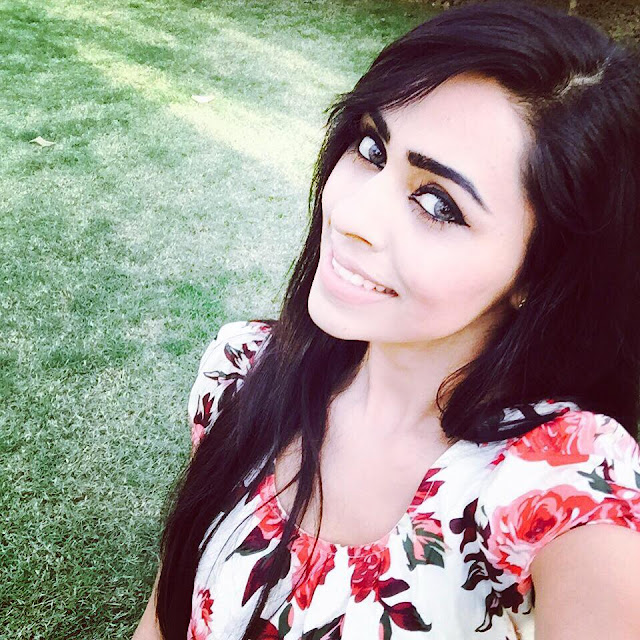 Jenny Johal Beautiful Sefie wallpapers