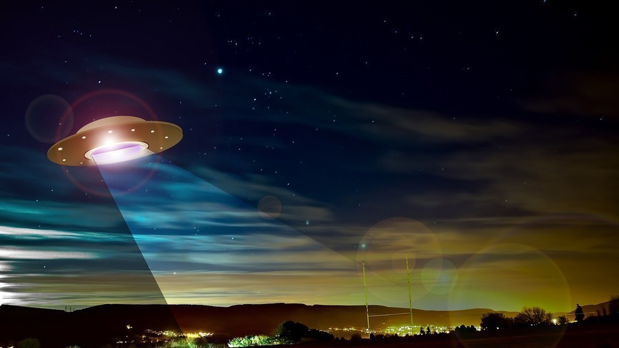Pilots Spot Potential UFO In The South-West Of Ireland