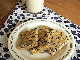 Sesame & Almond Slice Recipe @ treatntrick.blogspot.com