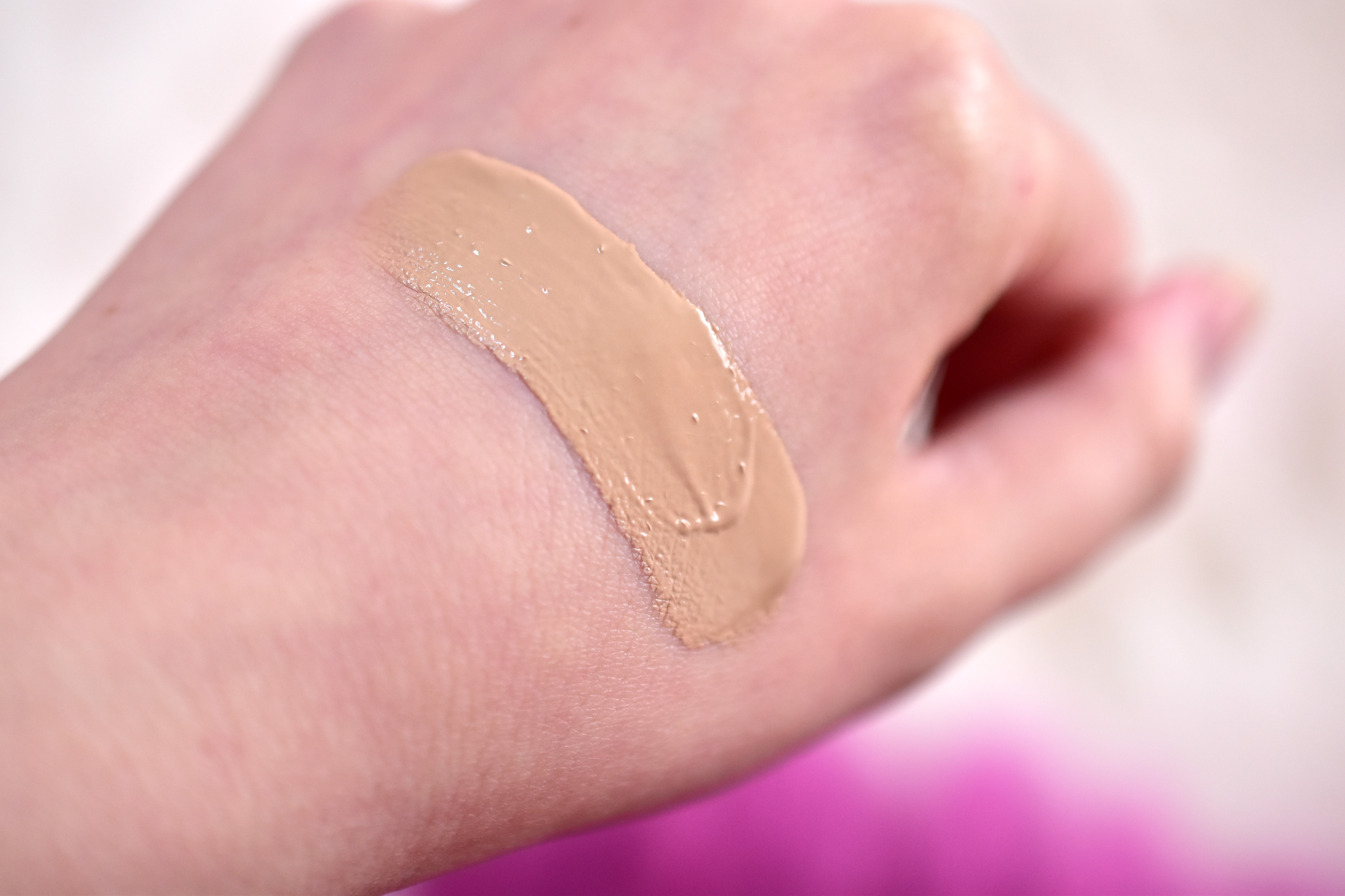 Enough Gold Snail Moisture Foundation swatch