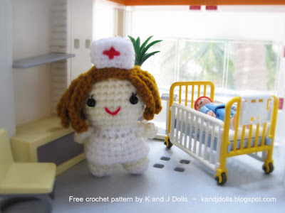 Little nurse free Amigurumi doll pattern