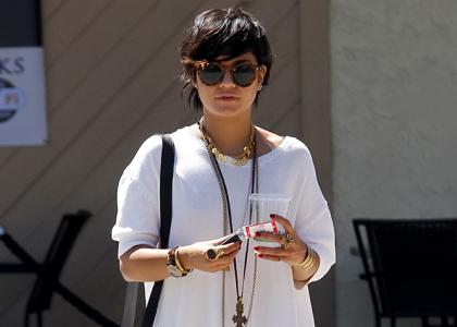 vanessa hudgens 2011 august