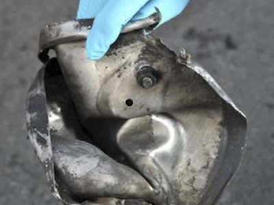 El FBI difundió imágenes de los restos del explosivo casero utilizado en el atentado del lunes en Boston. El terrorista utilizó clavos y bolas metálicas para ser más letal