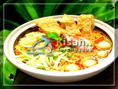 laksa terengganu. Laksa Terengganu -gt;gt;. Bahan-bahan: Laksa putih/mi lidi (sukatan ikut keperluan). Bahan untuk kuah-. Ikan (direbus); Santan; Limau nipis; Asam keping