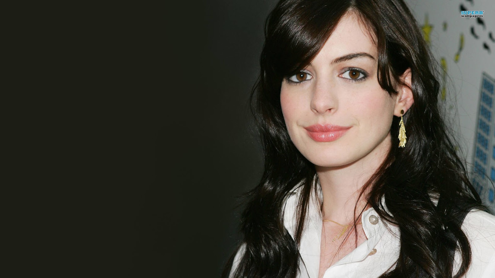 Anne Hathaway HD Images and Wallpapers - Hollywood Actress