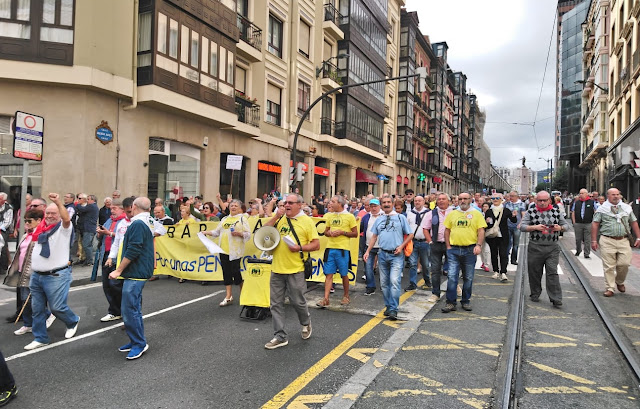protesta de pensionistas barakaldeses en Bilbao