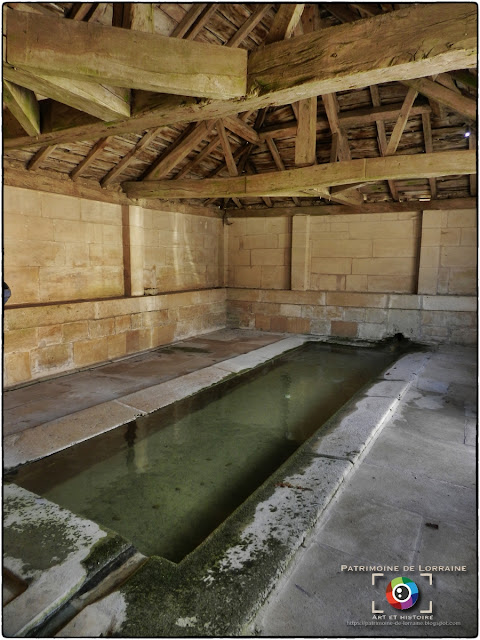 BONNET (55) - Lavoir et fontaine de la Villotte (XIXe siècle)