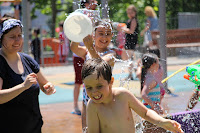 Guerra de agua en las fiestas de Llano