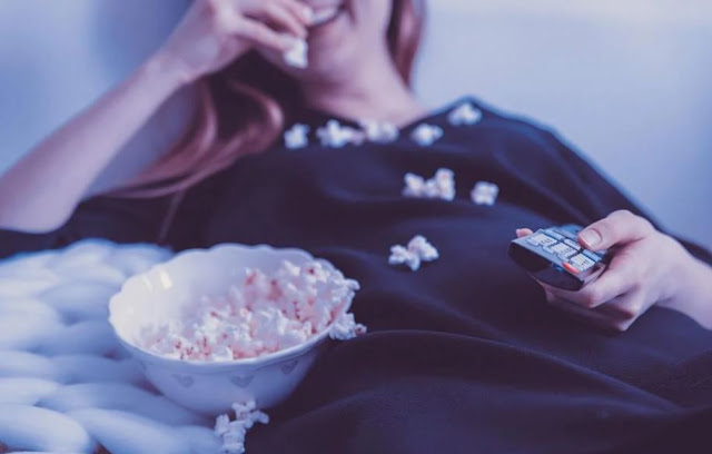 worst habits for health watching too much tv snacking not brushing teeth