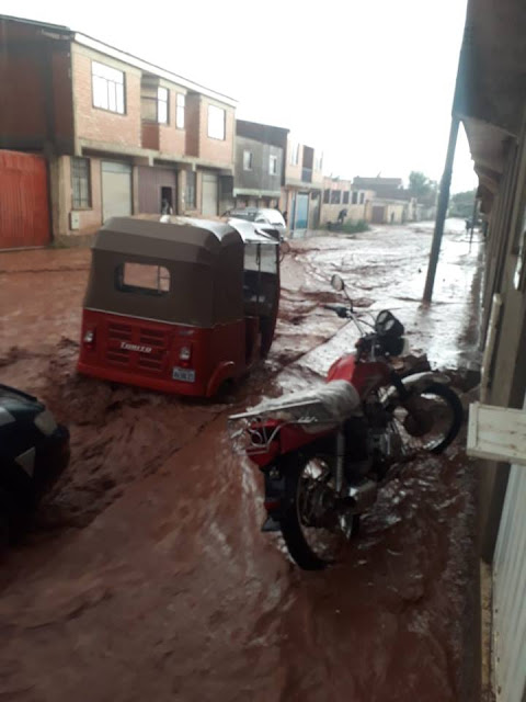 Schwere Regenfälle zu Weihnachten in den Bergen Boliviens. Foto: die Straßen von Tupiza Bolivien