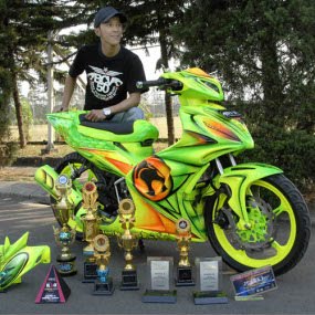 GAMBAR FOTO MODIFIKASI MOTOR CEPAT