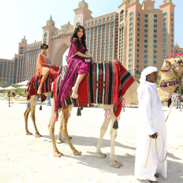Hollywood and Bollywood Celebrities love to go in Dubai Palm jumeirah and Burj Khalifa and Malls