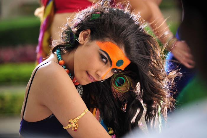 gabriela bertante in devudu chesina manushulu item song unseen pics