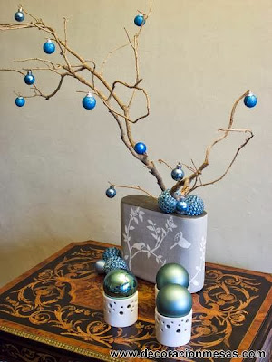 Arbol Navidad con ramas en azul