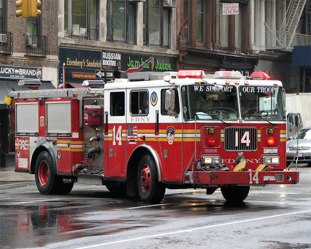 FDNY Seagrave Marauder II Pumper, 5th Avenue at 22nd Street, New York