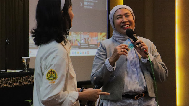 Seminar Ekonomi Kreatif, Prof Kesi: Kalau Mau Sukses Harus Kreatif