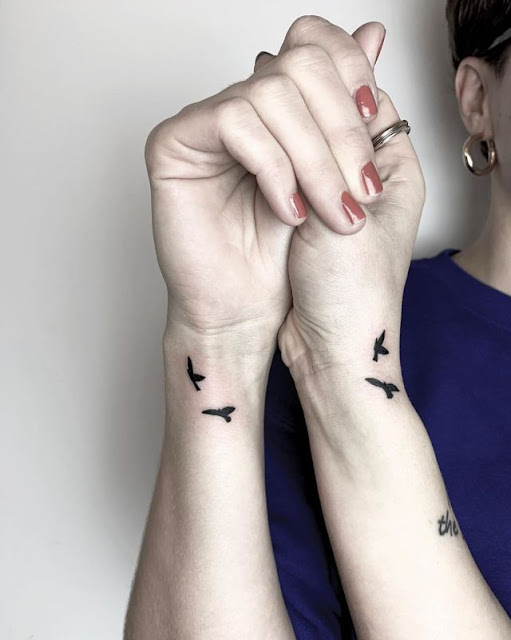 38 tatuagens incríveis de pássaros para sua próxima inspiração!