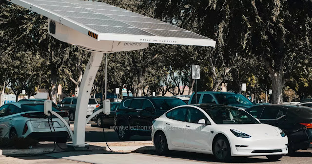 How much does it cost to charge an electric car at a public charging station, electric cars, kia all-electric car price, electric scooter, ev news daily, will jeep make an electric vehicle, cleantechnica, teslarati, who owns motor biscuit.