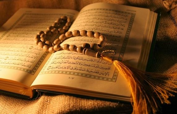 semoga kita semua di bulan ini bisa merasakan indahnya bulan Ramadan dan bisa menunaikan  Peristiwa Turunnya Al-Quran disebut dengan apa ? dan berikut Penjelasannya!