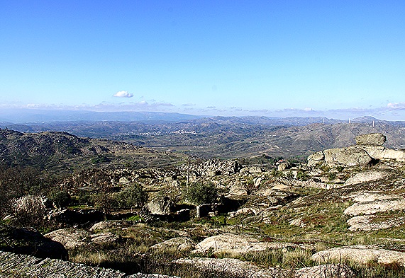 sortelha - vista a partir da muralha do castelo 1