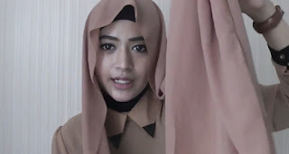 Kumpulan Gambar Tutorial Cara Memakai Hijab Panjang