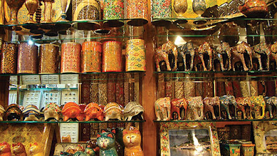 visit Srinagar  local handicraft shops