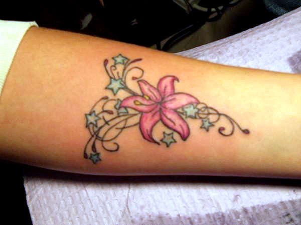 3d tattoo designs flowers tattoo designs on wrist. star tattoo, heart tattoo. Wrist Tattoos 