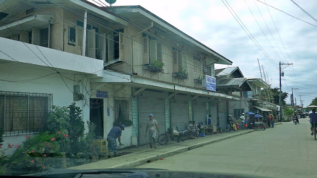 beautiful big old wooden houses of San Isidro, Leyte