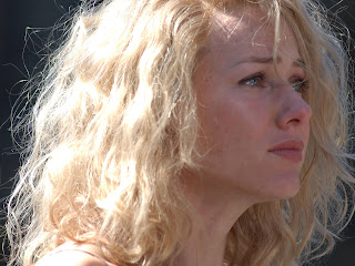 Free Non-Watermarked Wallpapers of Naomi Watts at Fullwalls.blogspot.com