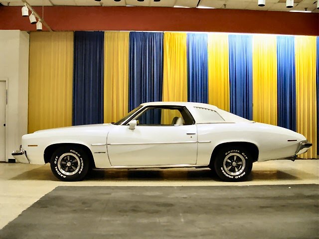 1973 Pontiac Sports Coupe. In 1972 there had been a LeMans Sport Convertible 