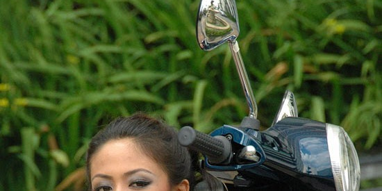 Gadis Vespa