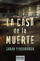 Portada de "La casa de la muerte" de Sarah Pinborough