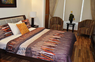 cho thuê chính chủ the manor 1 - giường tại phòng ngủ góc chụp từ cửa vào