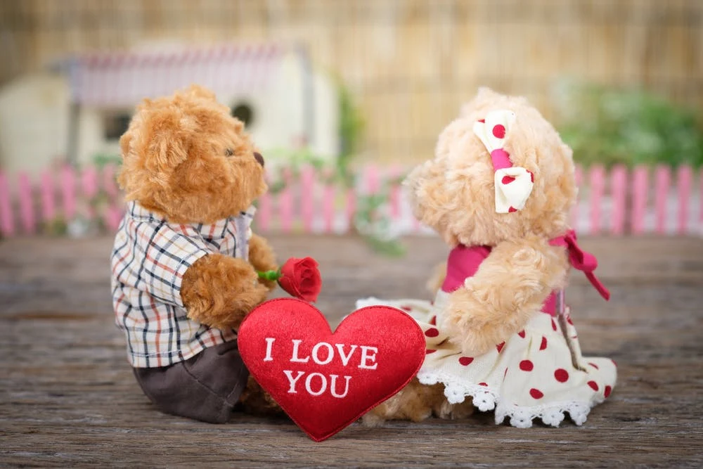 couple-romantic-wallpapers