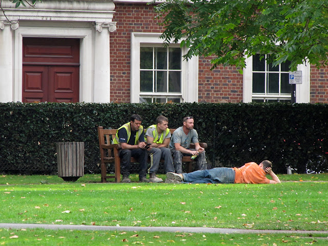 Break on a bench, Grosvenor Square, Mayfair, London