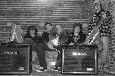 Formada no ano de 2012 na cidade de Teutônia/RS, a No Brake é uma banda que busca uma sonoridade entre Rock 'N' Roll e Pop-Punk.