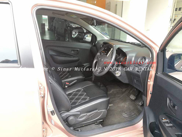 Sewa Kereta Ekonomi Perodua Axia 1.0 (A) - Pink di Selangor