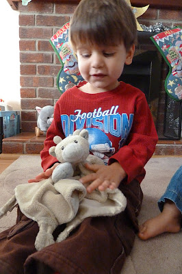 Boy with his comfort object giraffe