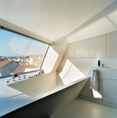 Futuristic Bathroom Design Idea