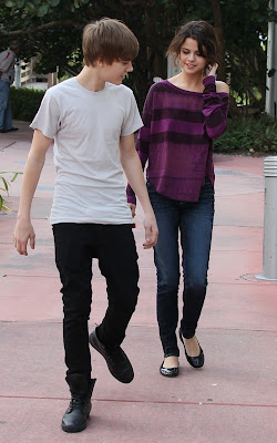 Justin Bieber and Selena Gomez out for a stroll in Miami Beach