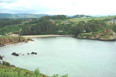 De Viavélez a Porcía, vista de la playa de Porcia