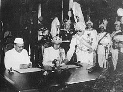 1950 treaty signing ceremony between last Rana Prime Minister of Nepal and Indian Ambassador