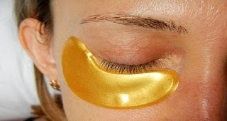Золотая маска для кожи вокруг глаз