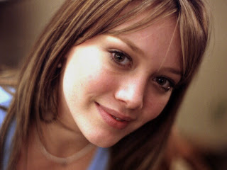 Hilary Duff non-watermarked wallpapers at fullwalls.blogspot.com