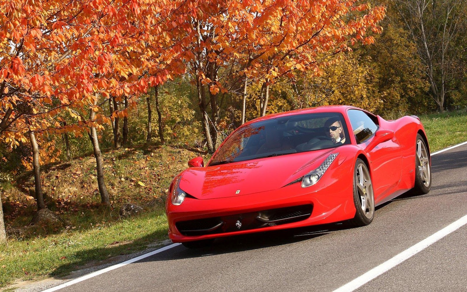 Top 50 Most Dashing And Beautiful FERRARI Car Wallpapers In HD