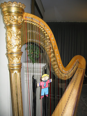 PrivateLessons.com | Flat Stanley Explores Musical Instruments